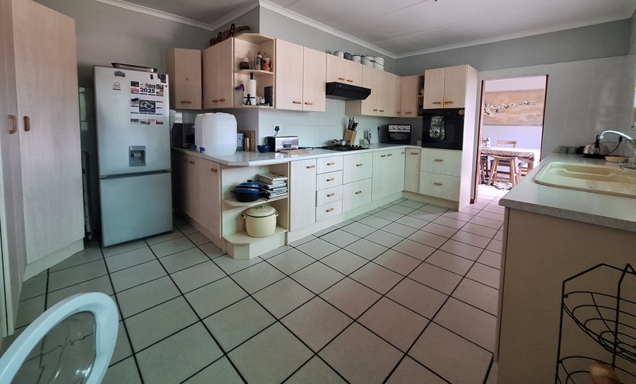 3 Bedroom Property for Sale in Wavecrest Eastern Cape
